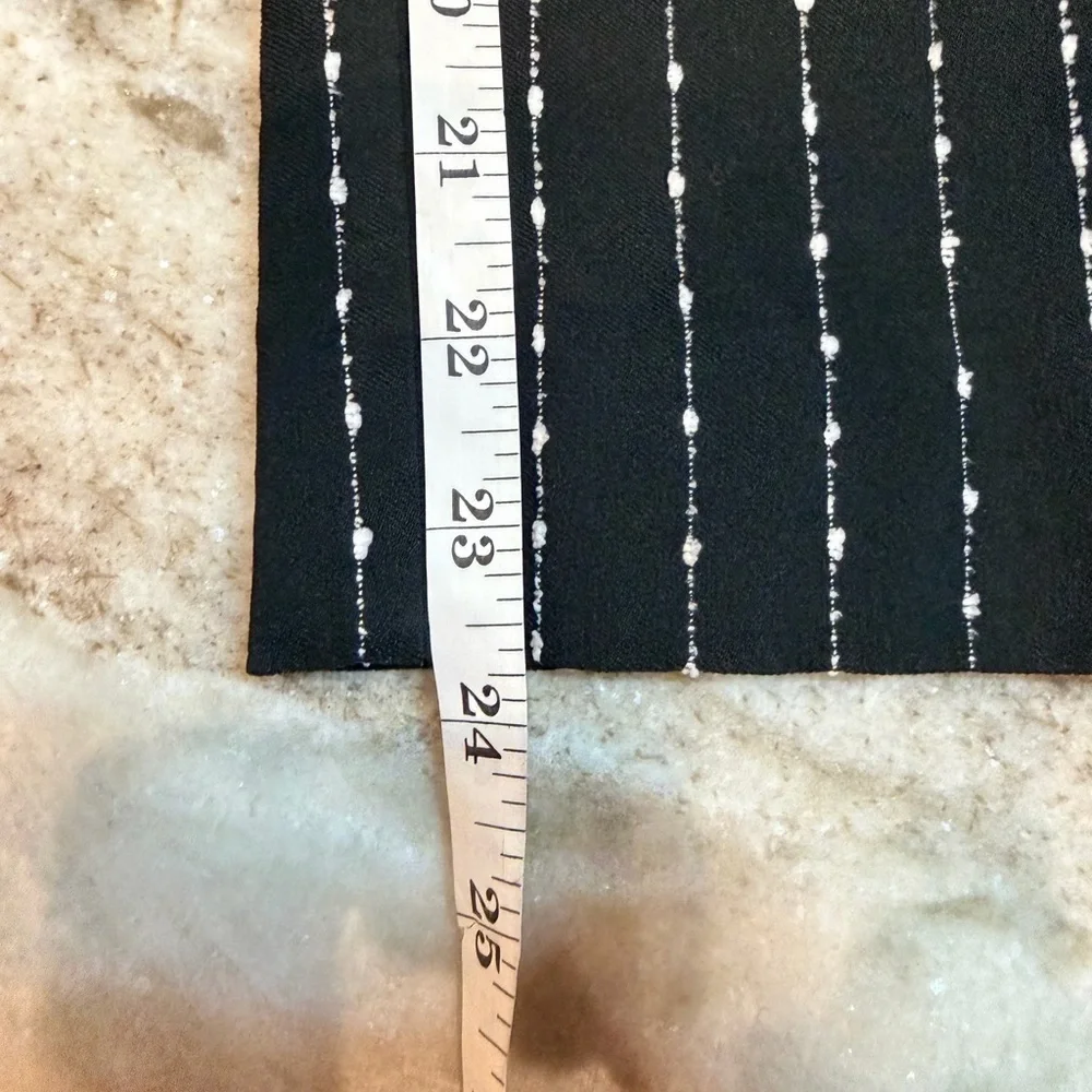 Chico’s Perfect Stretch Crop Pants Black White Stripe Size 3 Pull On 16 - Picture 9 of 10